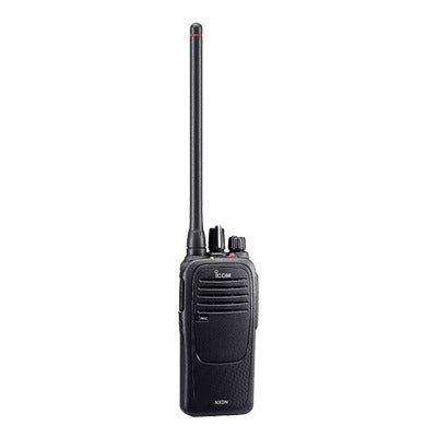 Radio port&aacute;til digital y anal&oacute;gico en rango de frecuencia 136-174MHz, 16 canales, 5 W de potencia de RF. bater&iacute;a, cargador, antena y clip incluidos. - ABD Systems