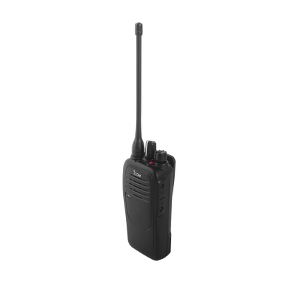 Radio port&aacute;til anal&oacute;gico en rango de frecuencia de 400-470 MHz, 4 W de potencia de RF, 16 canales.Incluye Bater&iacute;a, antena, cargador y clip