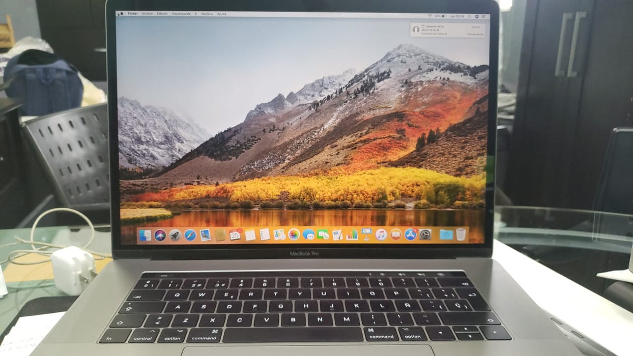 MacBook Pro 15.4" Retina Intel core i7 16gb Ram 256 gb hdd 2016 (Seminueva)